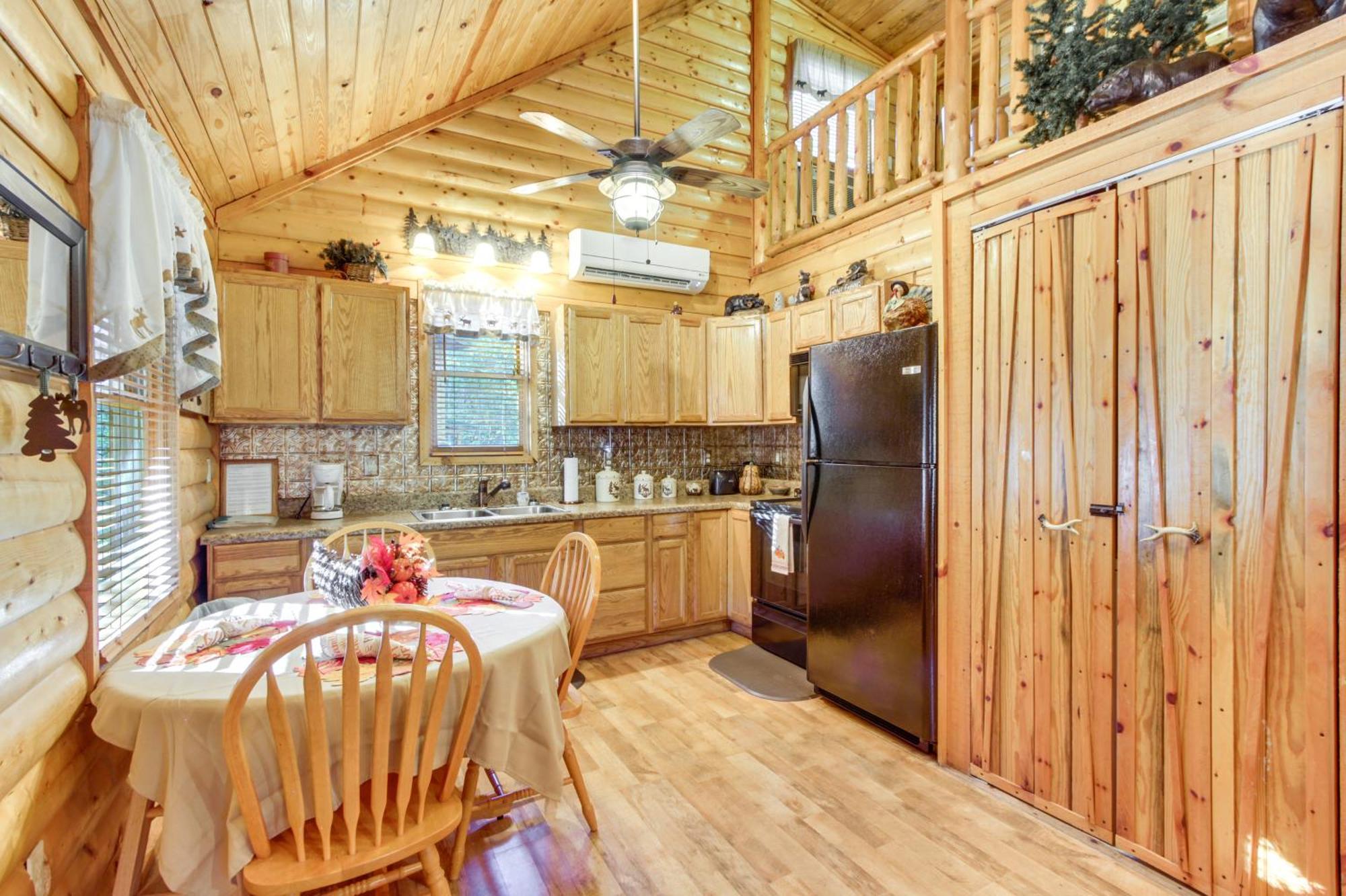 Pet-Friendly Cosby Log Cabin With Backyard And Porch! Exterior foto